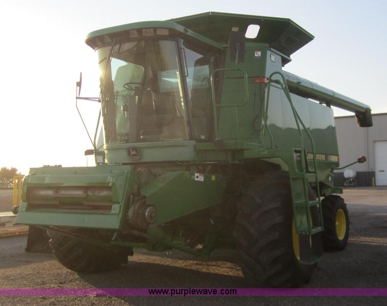 image for item A3781 1995 John Deere 9600 combine