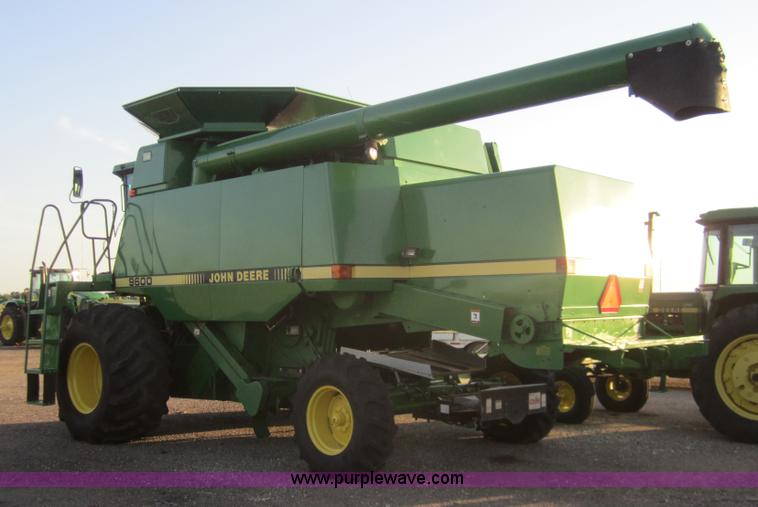 image for item A3781 1995 John Deere 9600 combine