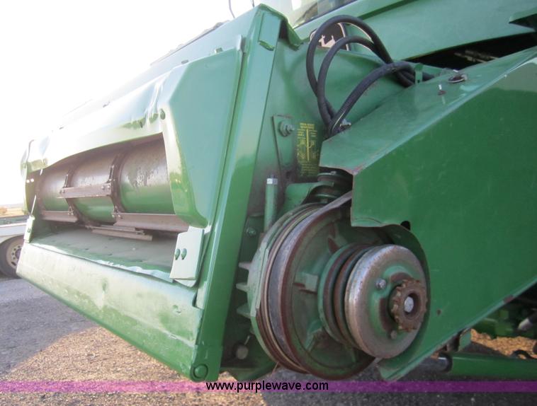 image for item A3781 1995 John Deere 9600 combine