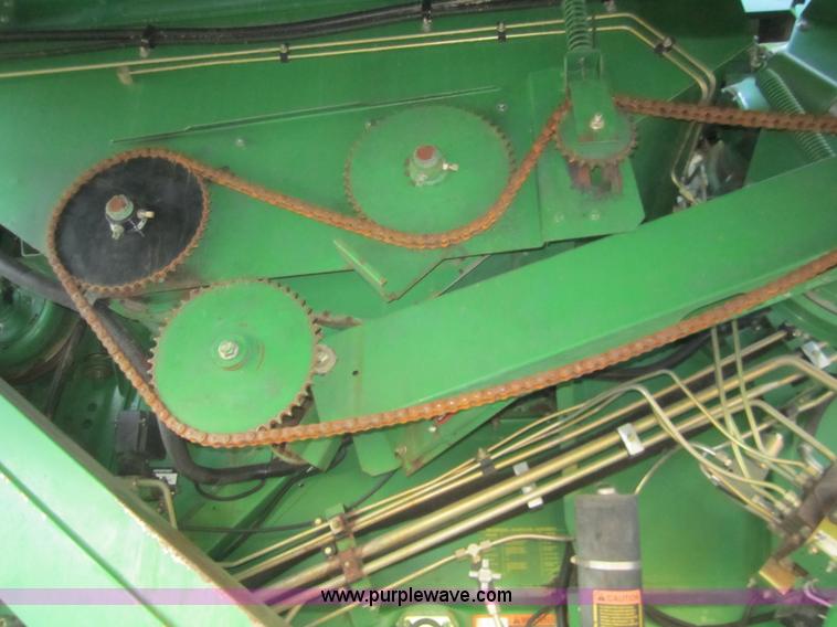 image for item A3781 1995 John Deere 9600 combine