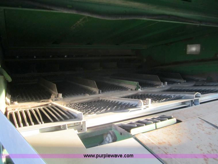 image for item A3781 1995 John Deere 9600 combine