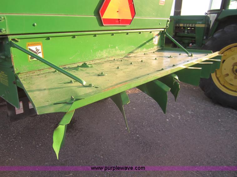 image for item A3781 1995 John Deere 9600 combine