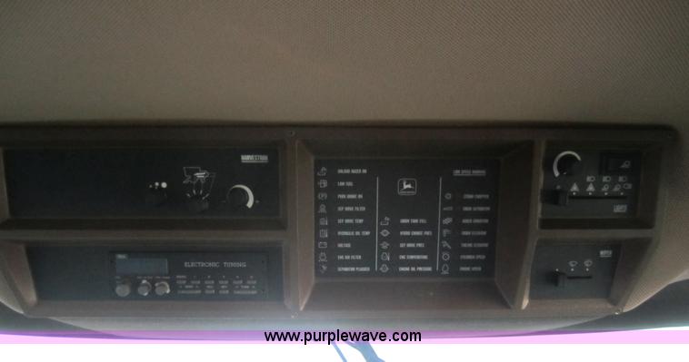 image for item A3781 1995 John Deere 9600 combine