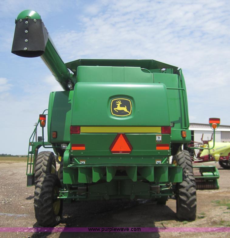 image for item A3782 2003 John Deere 9650 Walker combine