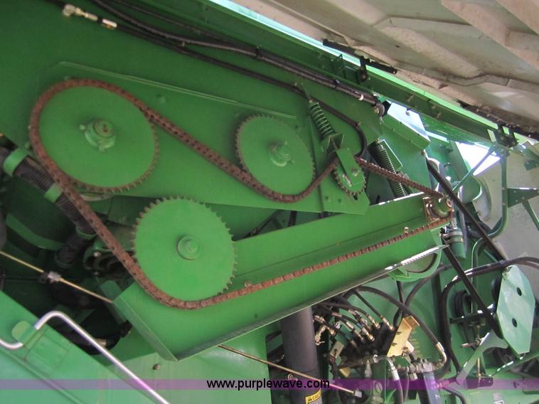 image for item A3782 2003 John Deere 9650 Walker combine