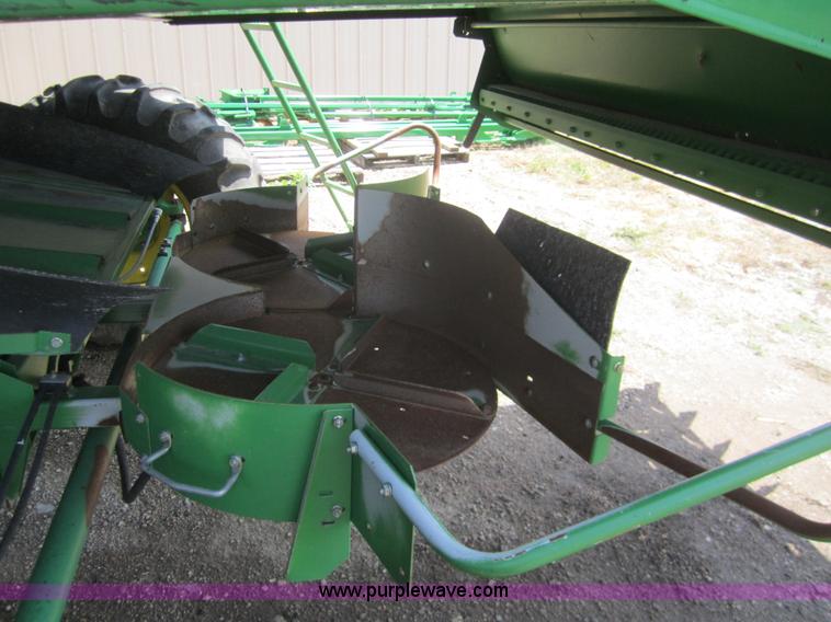 image for item A3782 2003 John Deere 9650 Walker combine
