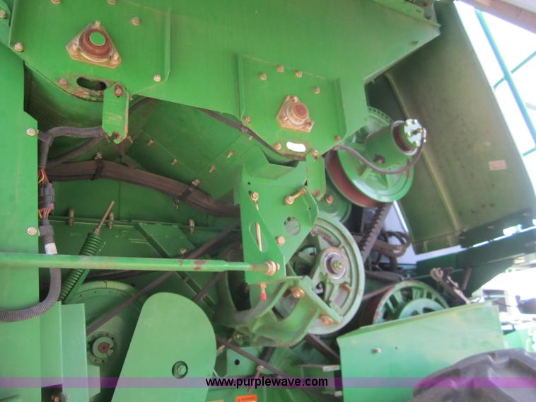 image for item A3782 2003 John Deere 9650 Walker combine