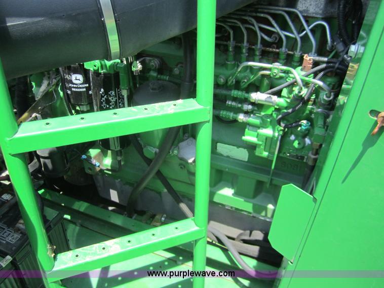 image for item A3782 2003 John Deere 9650 Walker combine