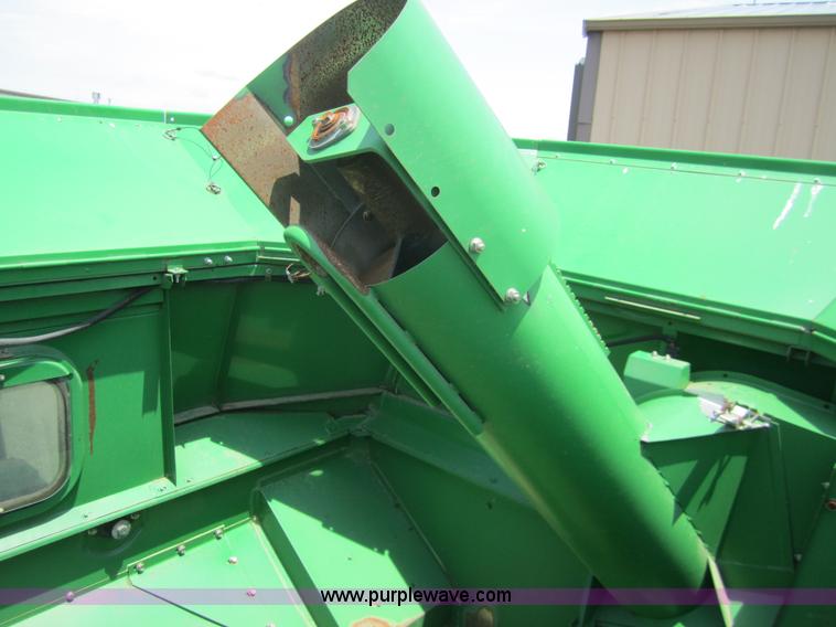 image for item A3782 2003 John Deere 9650 Walker combine