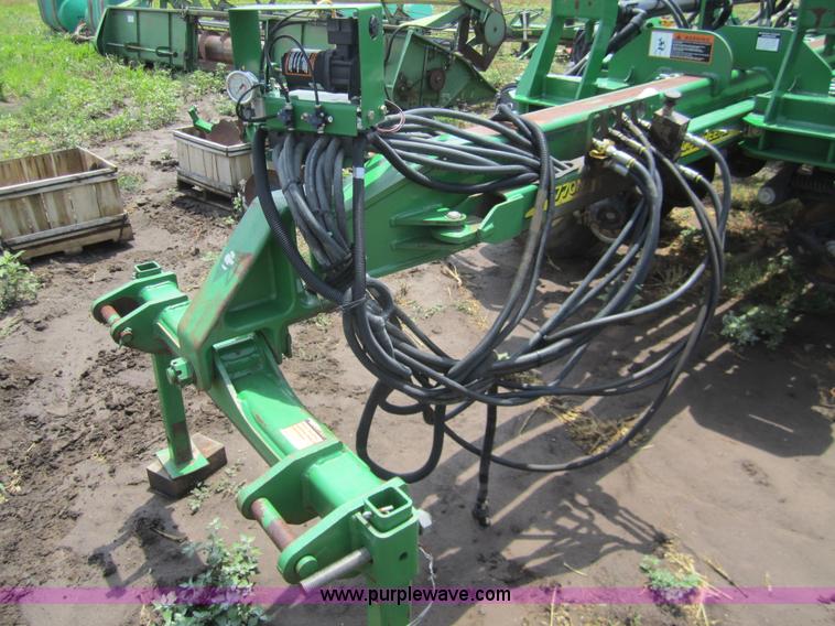 image for item A3783 2006 John Deere 1770NT CCS 16 row planter