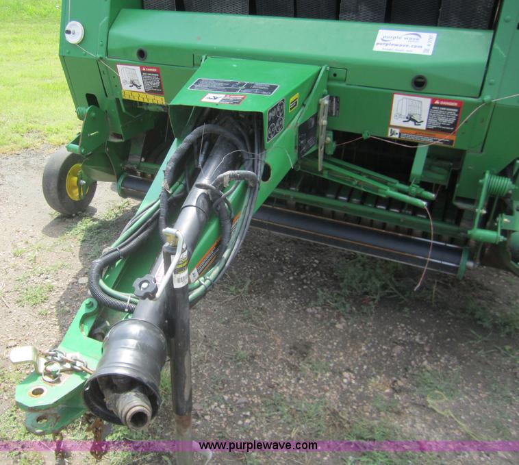 image for item A3787 2008 John Deere 568 round baler