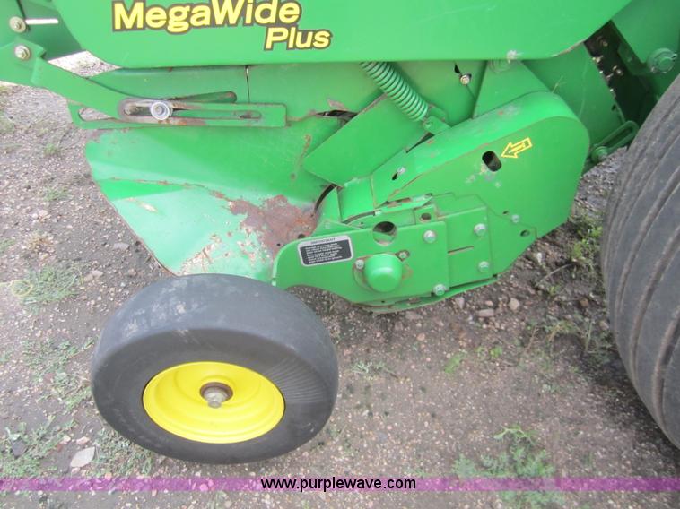 image for item A3787 2008 John Deere 568 round baler