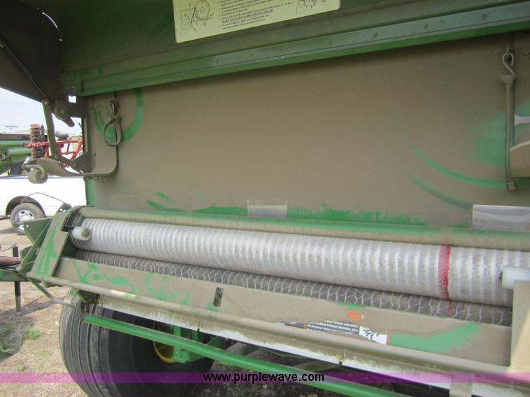 image for item A3787 2008 John Deere 568 round baler