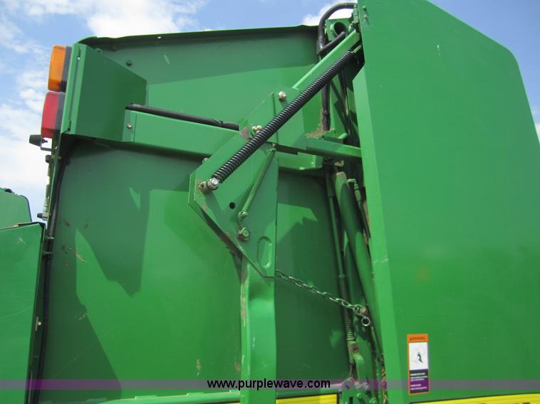 image for item A3787 2008 John Deere 568 round baler