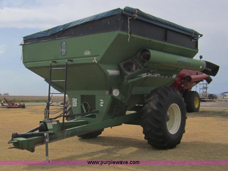 image for item A3842 Brent 672 grain cart
