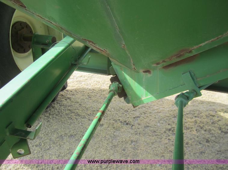 image for item A3842 Brent 672 grain cart