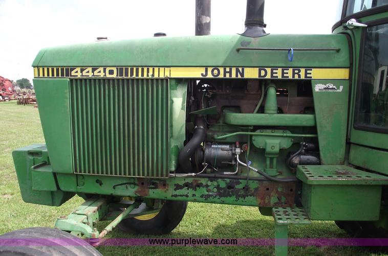 image for item A4166 1980 John Deere 4440 tractor