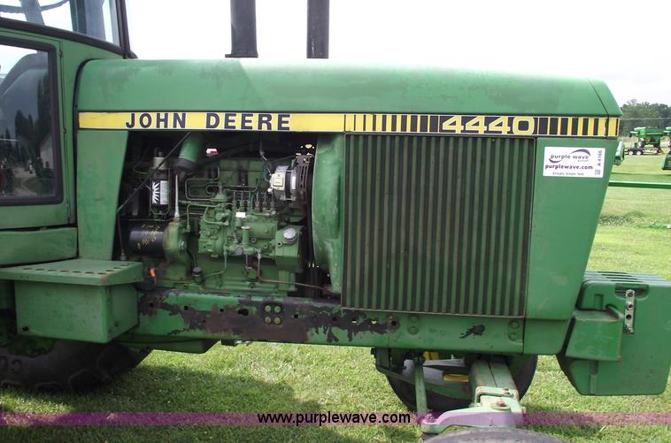 image for item A4166 1980 John Deere 4440 tractor