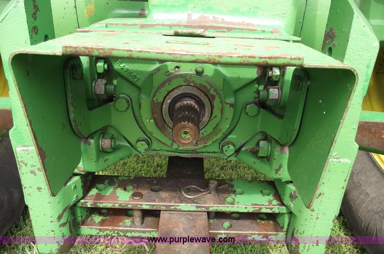 image for item A4166 1980 John Deere 4440 tractor