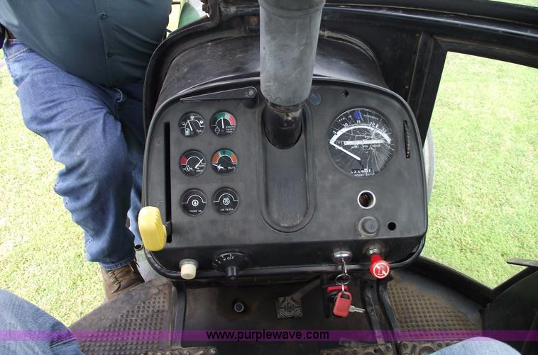 image for item A4166 1980 John Deere 4440 tractor