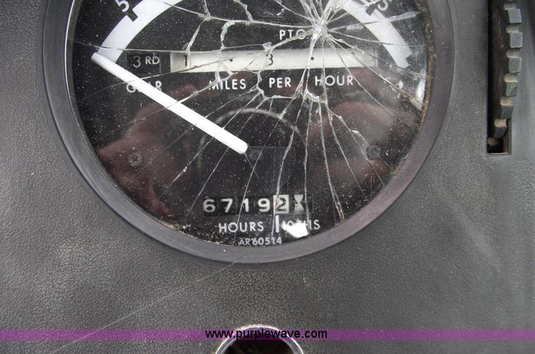 image for item A4166 1980 John Deere 4440 tractor