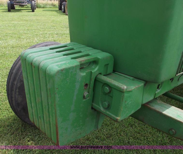 image for item A4166 1980 John Deere 4440 tractor