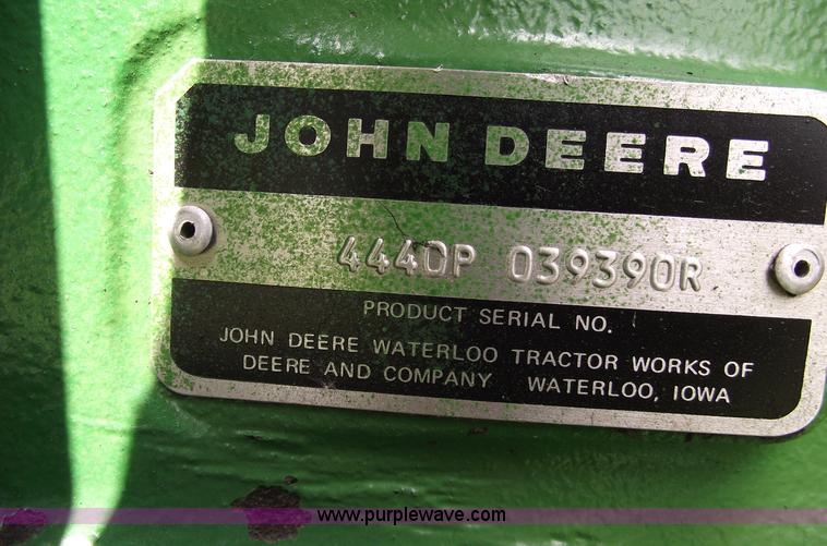 image for item A4166 1980 John Deere 4440 tractor