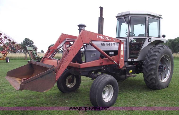 image for item A4167 1979 White 2-105 tractor