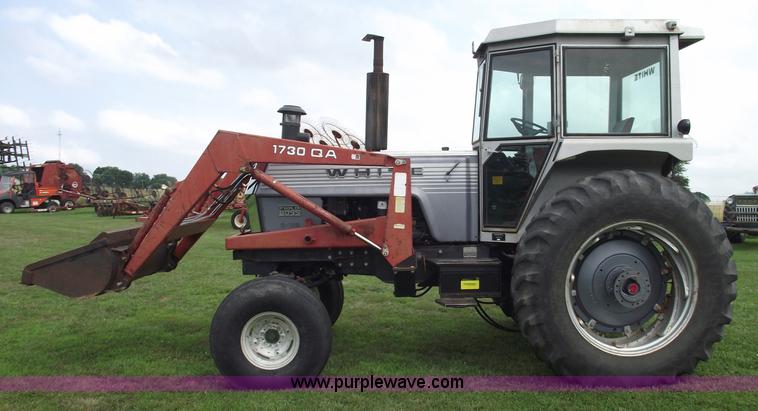 image for item A4167 1979 White 2-105 tractor