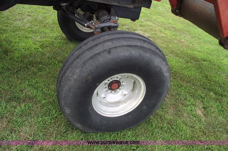 image for item A4167 1979 White 2-105 tractor