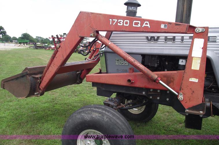 image for item A4167 1979 White 2-105 tractor