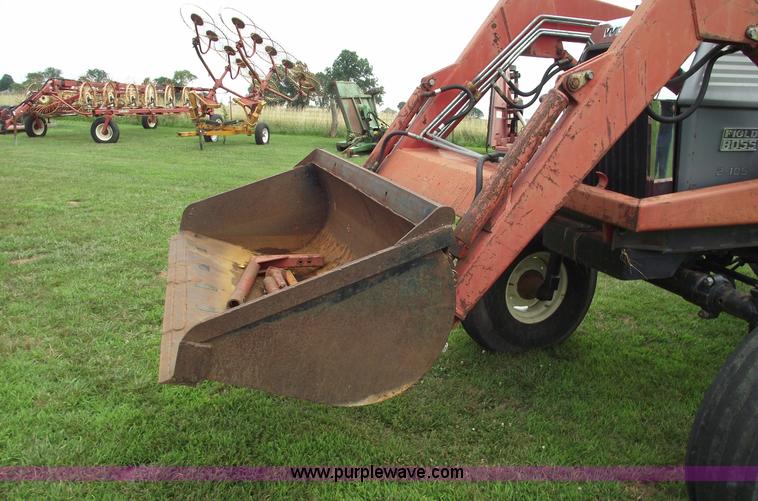 image for item A4167 1979 White 2-105 tractor