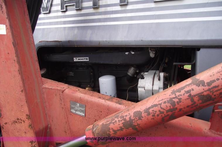 image for item A4167 1979 White 2-105 tractor