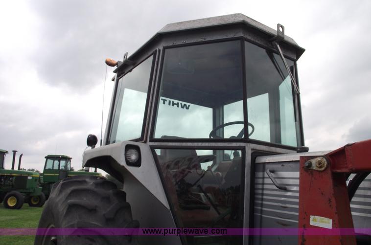 image for item A4167 1979 White 2-105 tractor
