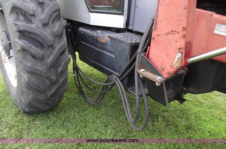 image for item A4167 1979 White 2-105 tractor