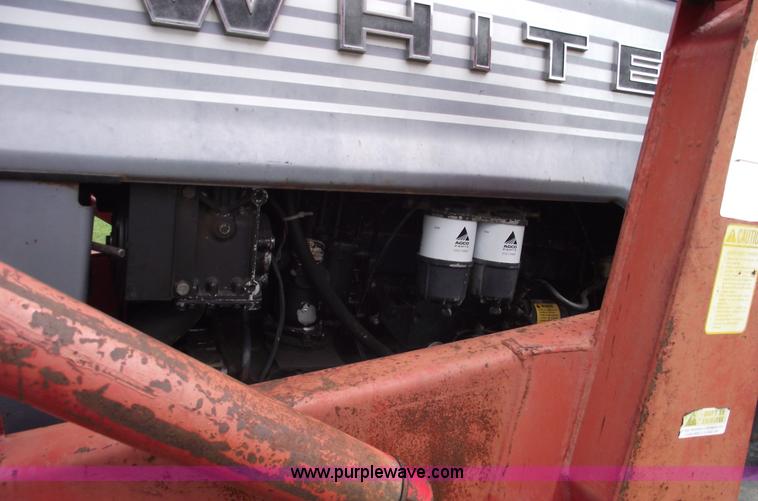 image for item A4167 1979 White 2-105 tractor