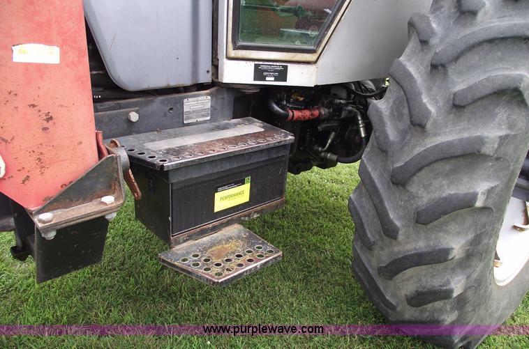 image for item A4167 1979 White 2-105 tractor