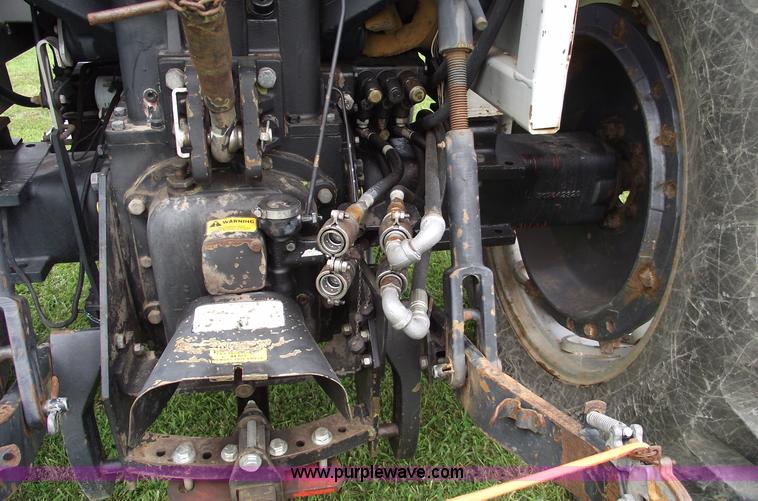 image for item A4167 1979 White 2-105 tractor