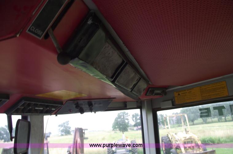 image for item A4167 1979 White 2-105 tractor