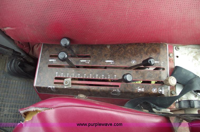 image for item A4167 1979 White 2-105 tractor