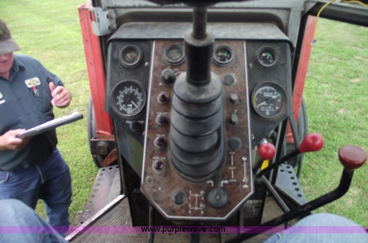 image for item A4167 1979 White 2-105 tractor