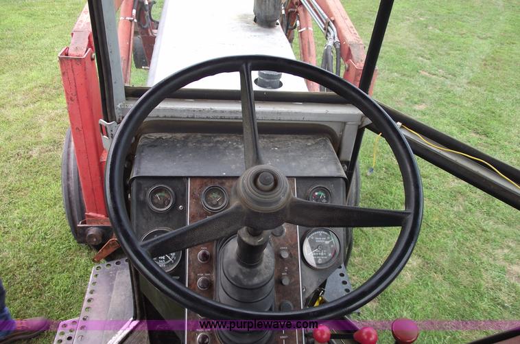 image for item A4167 1979 White 2-105 tractor