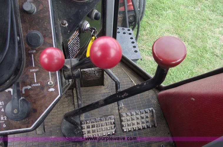 image for item A4167 1979 White 2-105 tractor