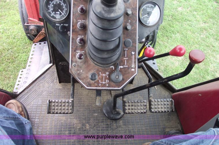 image for item A4167 1979 White 2-105 tractor