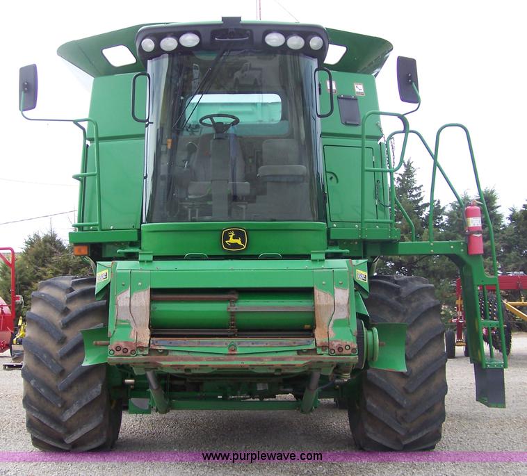image for item A4590 2006 John Deere 9860 STS combine