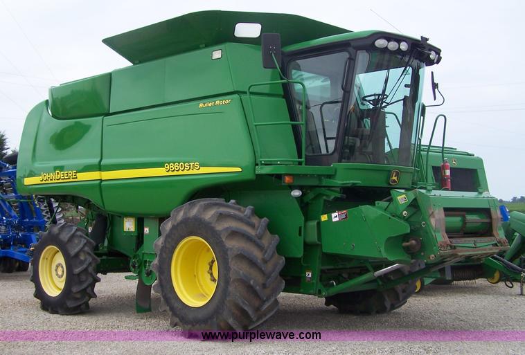 image for item A4590 2006 John Deere 9860 STS combine