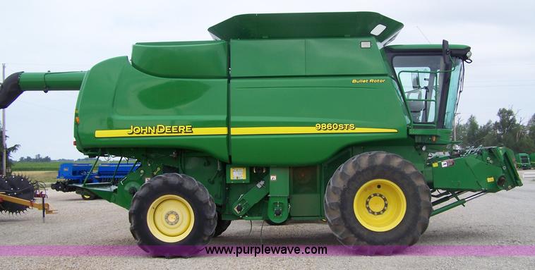 image for item A4590 2006 John Deere 9860 STS combine