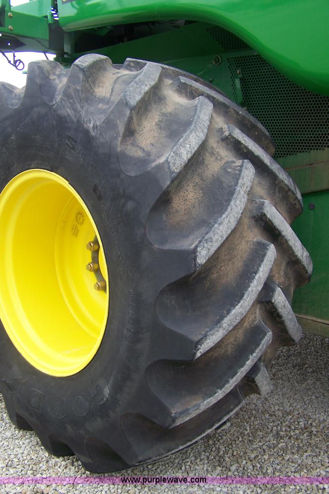 image for item A4590 2006 John Deere 9860 STS combine