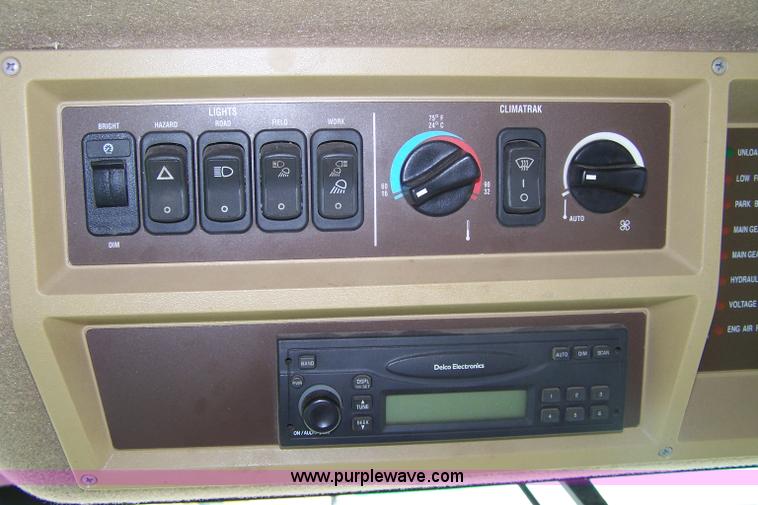 image for item A4590 2006 John Deere 9860 STS combine