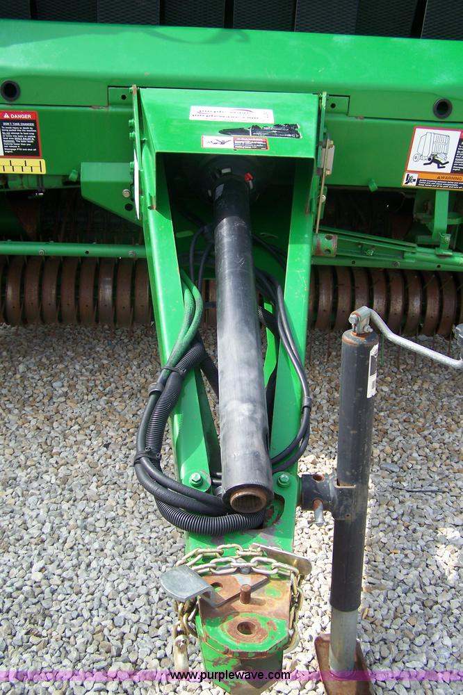 image for item A4591 2002 John Deere 567 round baler